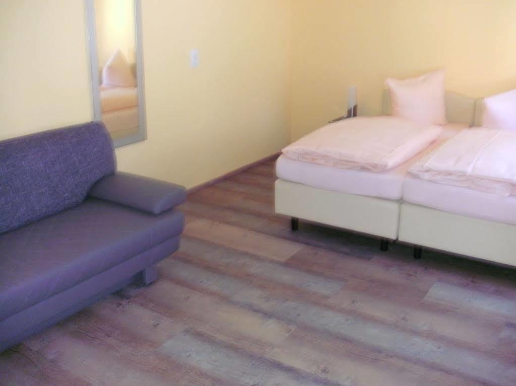 Hotel Am Hindenburgplatz Appenweier Bagian luar foto