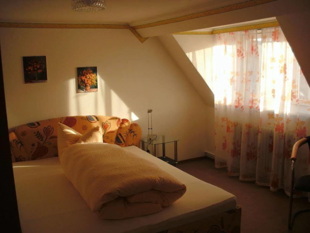 Hotel Am Hindenburgplatz Appenweier Bagian luar foto