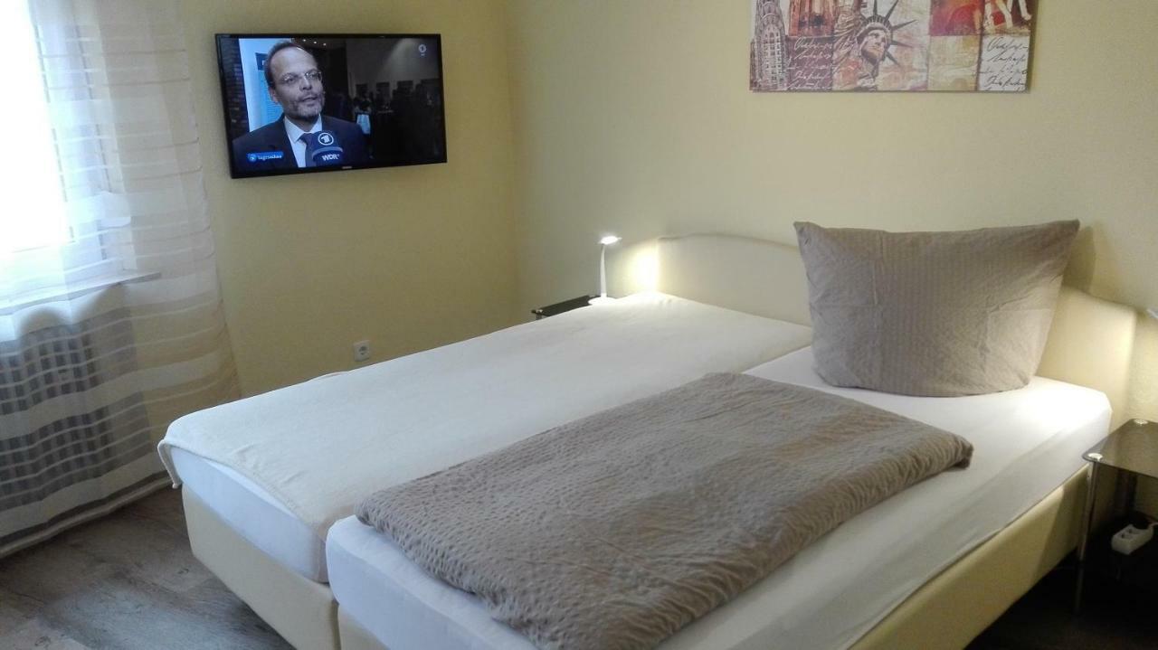 Hotel Am Hindenburgplatz Appenweier Bagian luar foto
